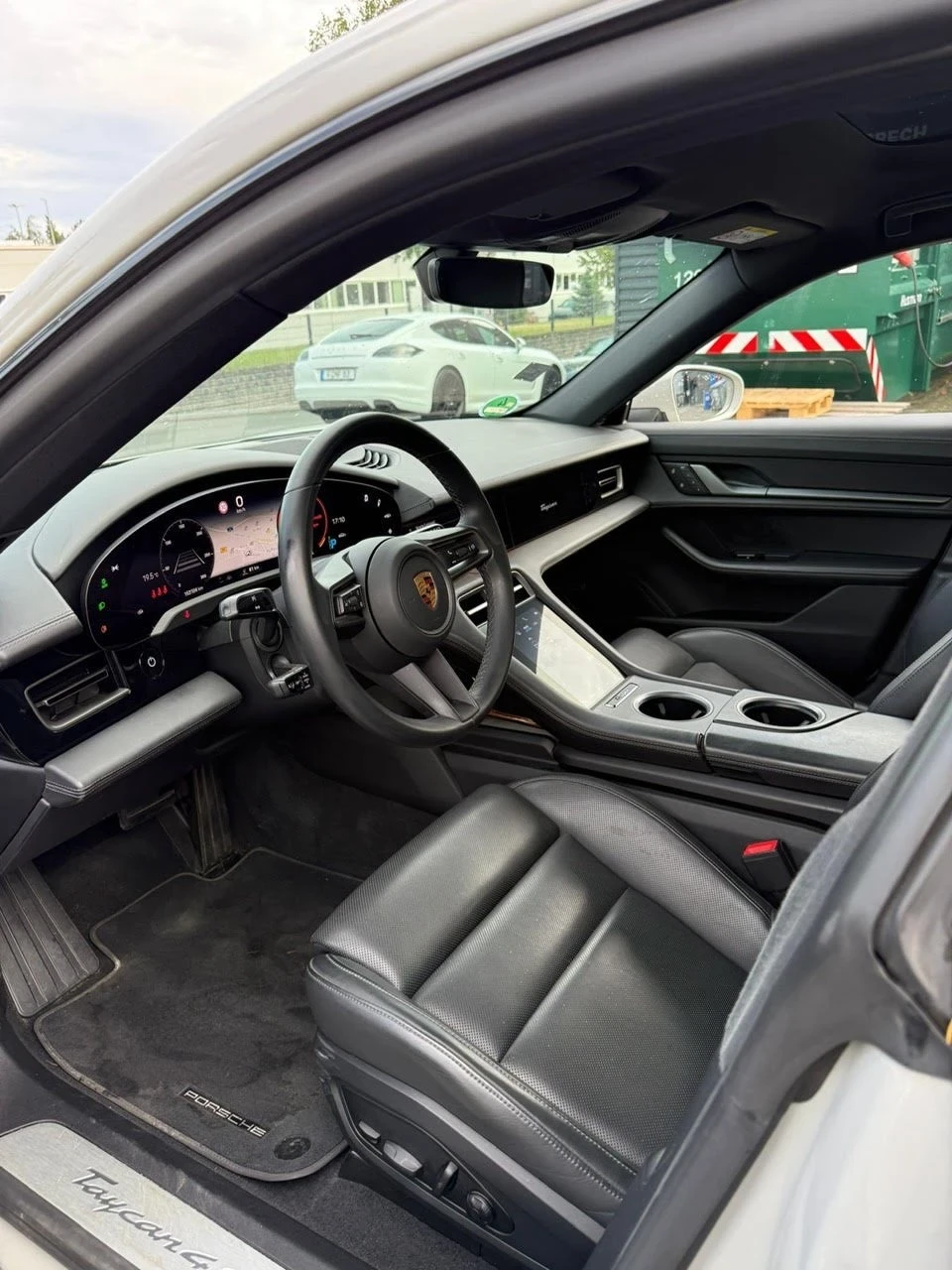 Porsche Taycan 4S Cross Turismo Off-Road Package , снимка 3 - Автомобили и джипове - 54345065