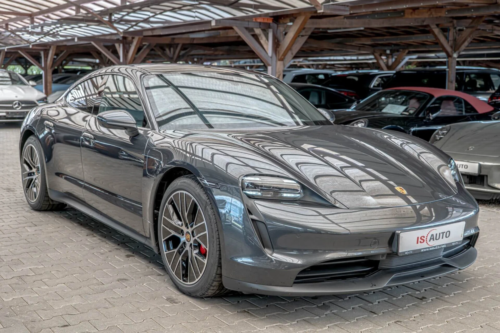 Porsche Taycan 4s Perf./PDLS/PESS/PVTS Plus/PASM/Камера 360/, снимка 2 - Автомобили и джипове - 54704337