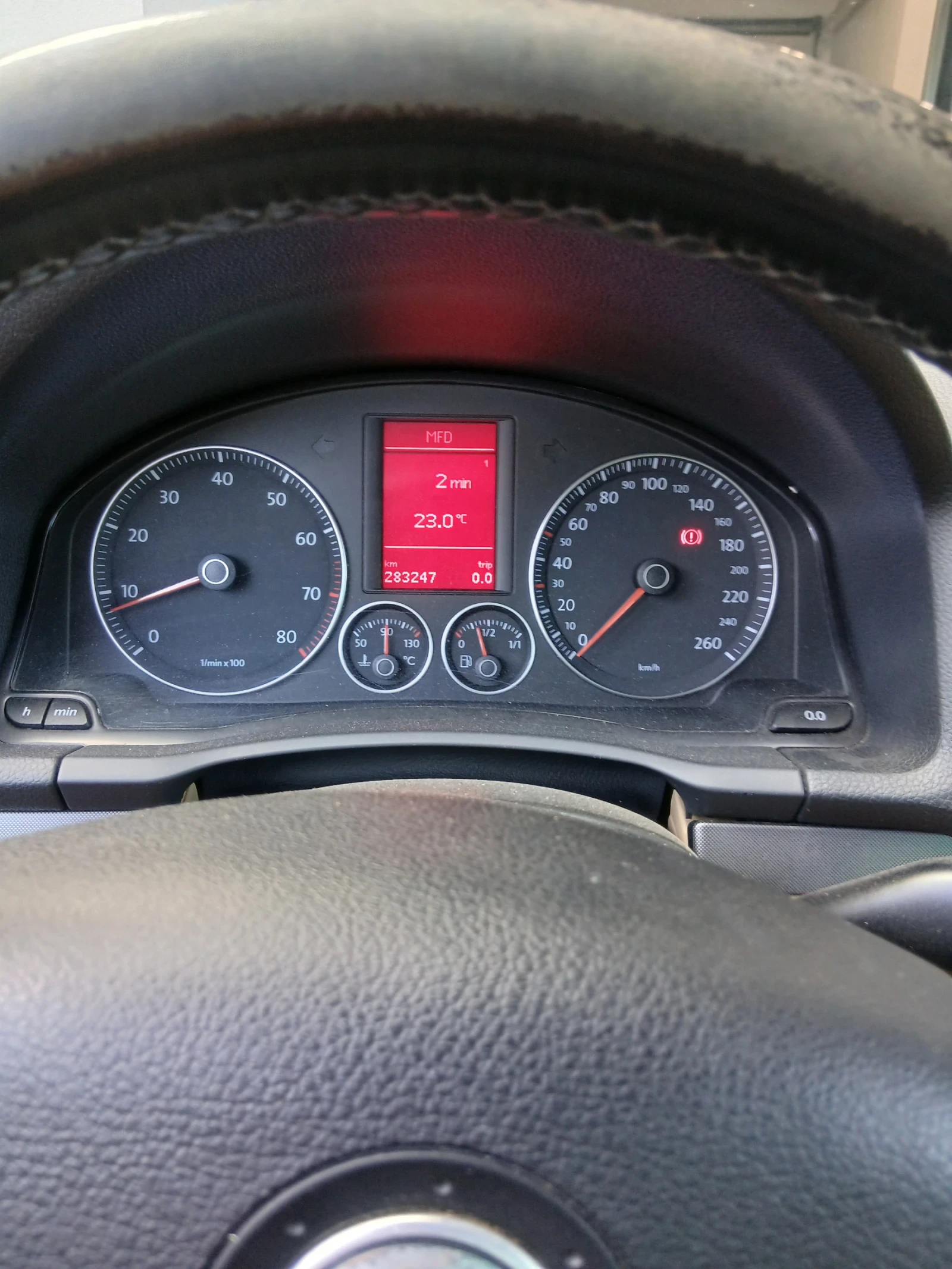 VW Jetta 1.6fsi, снимка 8 - Автомобили и джипове - 54766512