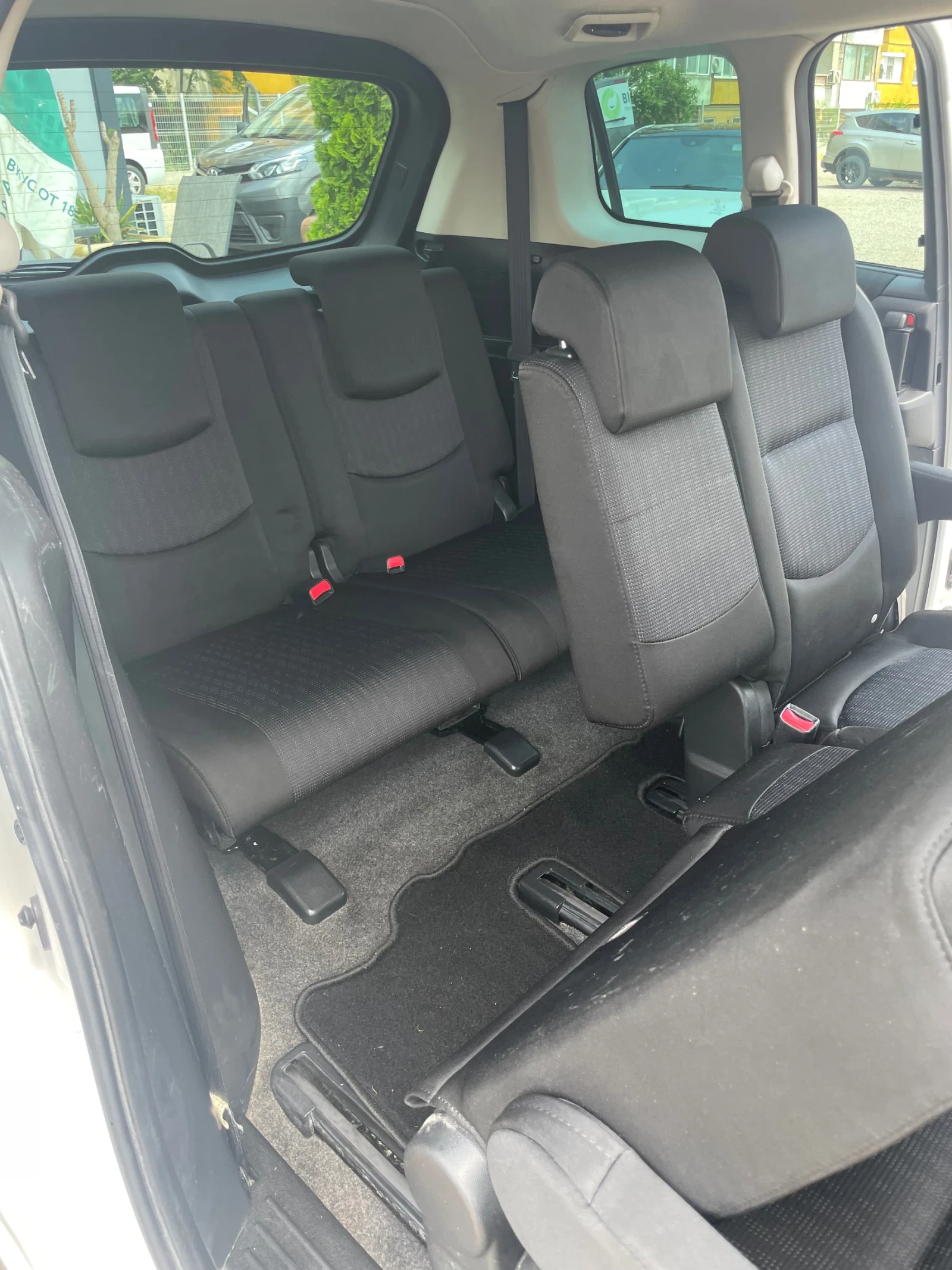 Mazda 5 2.0i-146к.с/7-Места/SPORT EDITION/ТОП СЪСТОЯНИЕ, снимка 13 - Автомобили и джипове - 54780788