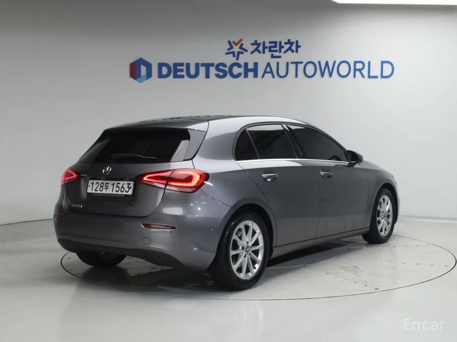 Mercedes-Benz A 220, снимка 3 - Автомобили и джипове - 54833329