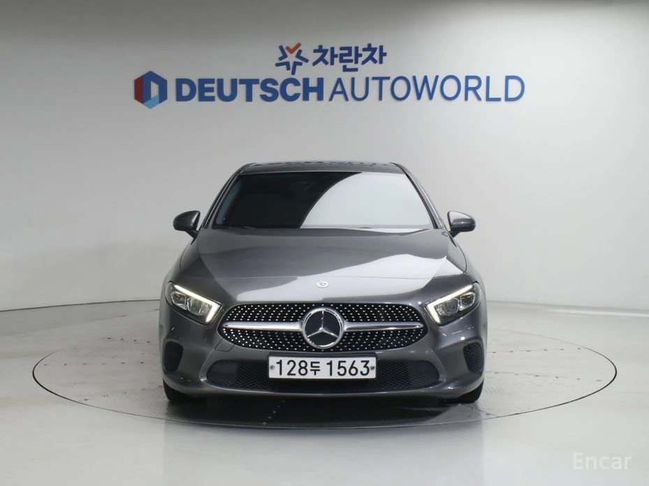 Mercedes-Benz A 220, снимка 4 - Автомобили и джипове - 54833329