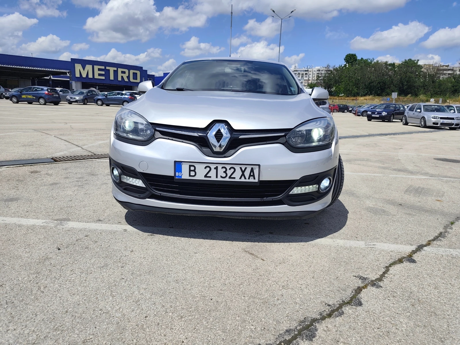 Renault Megane 1.5 DCI, снимка 2 - Автомобили и джипове - 54945653