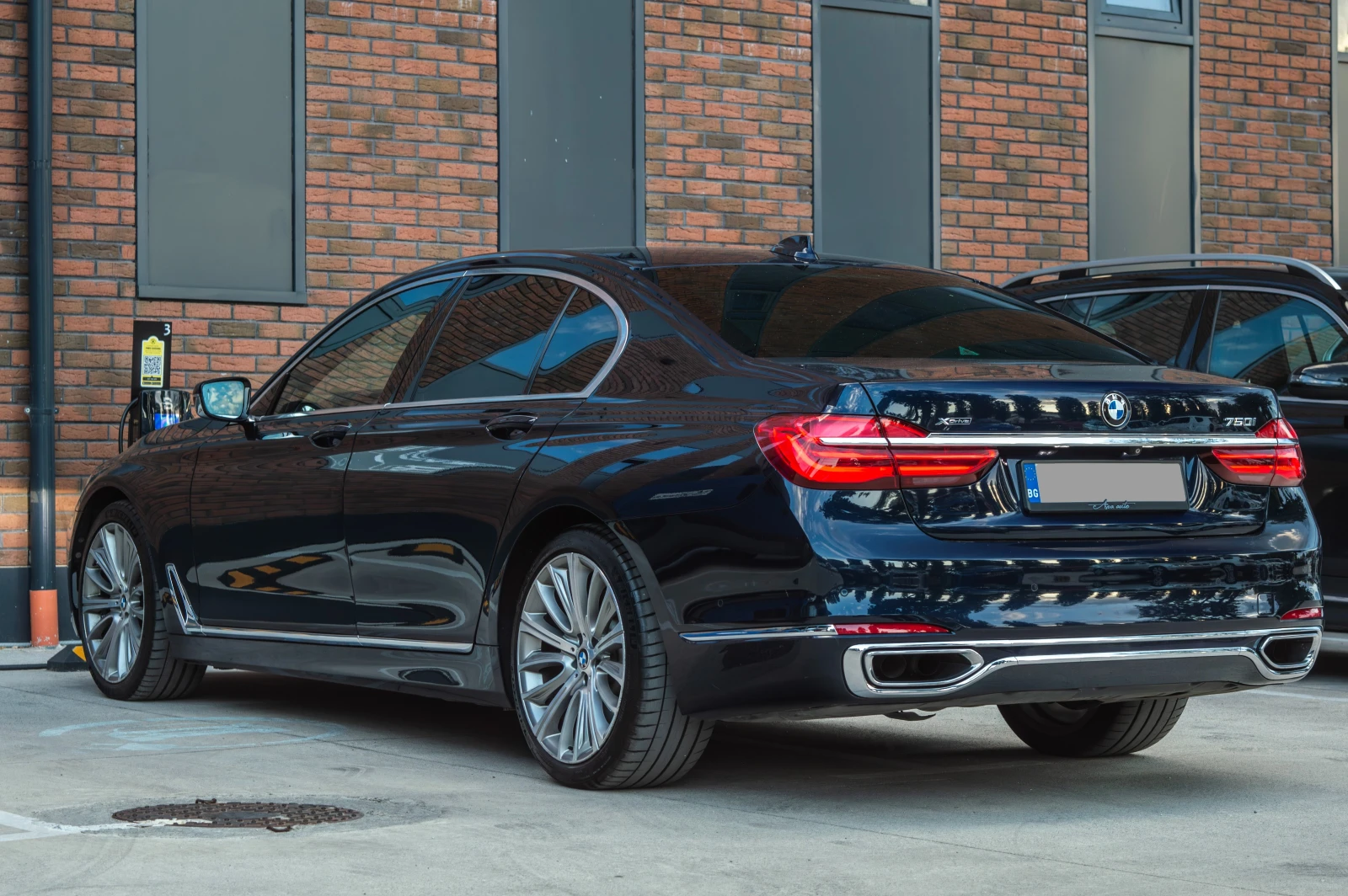 BMW 750 i xDrive , снимка 7 - Автомобили и джипове - 55129741