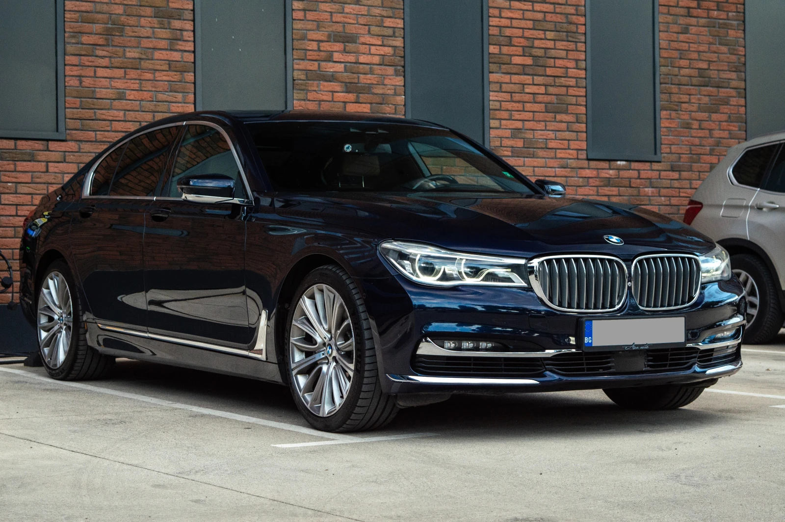 BMW 750 i xDrive , снимка 4 - Автомобили и джипове - 55129741
