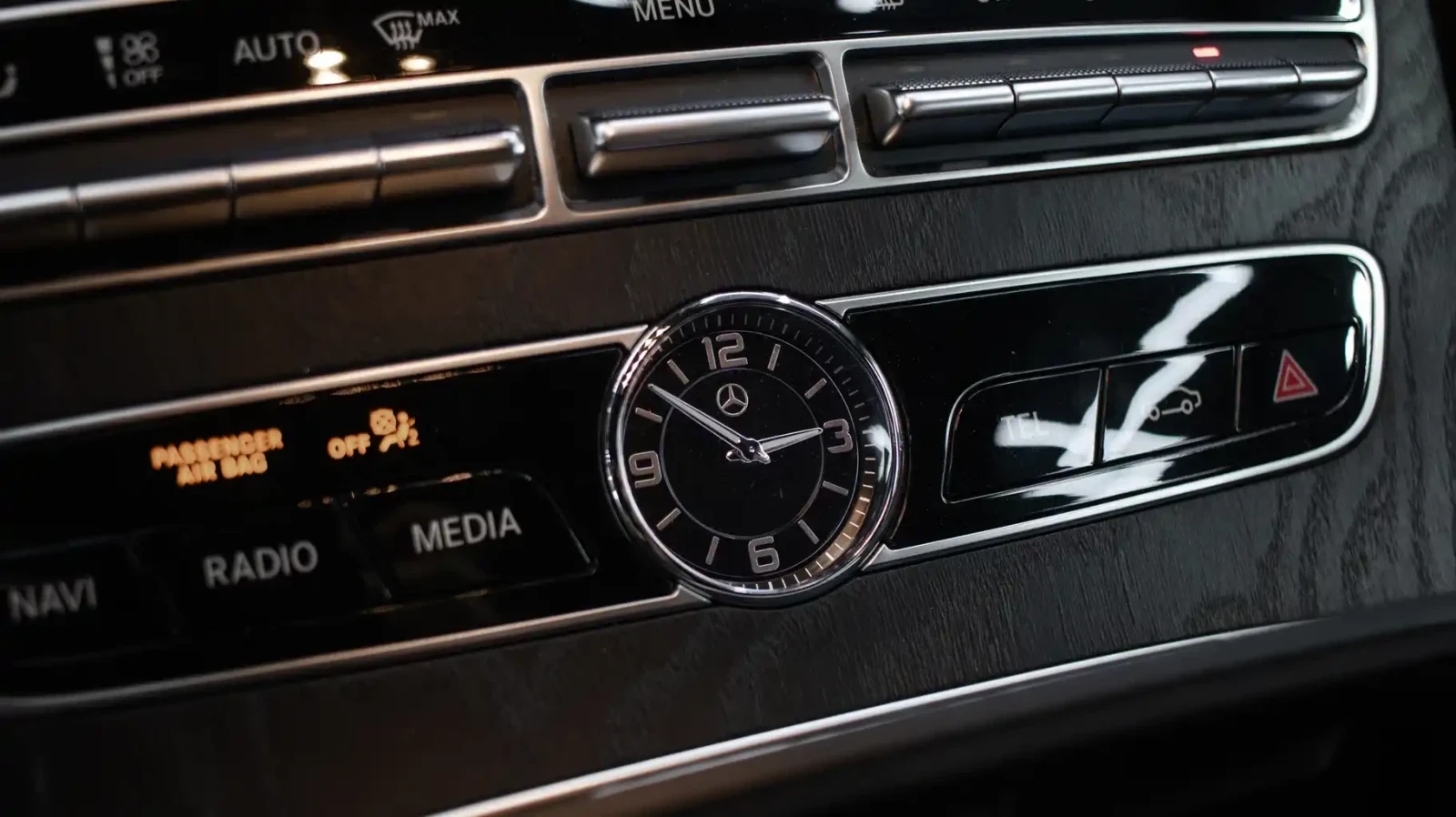 Mercedes-Benz E 350 E350/9G/4matic/Digital/Burmaster/Multibeam/, снимка 14 - Автомобили и джипове - 55180471