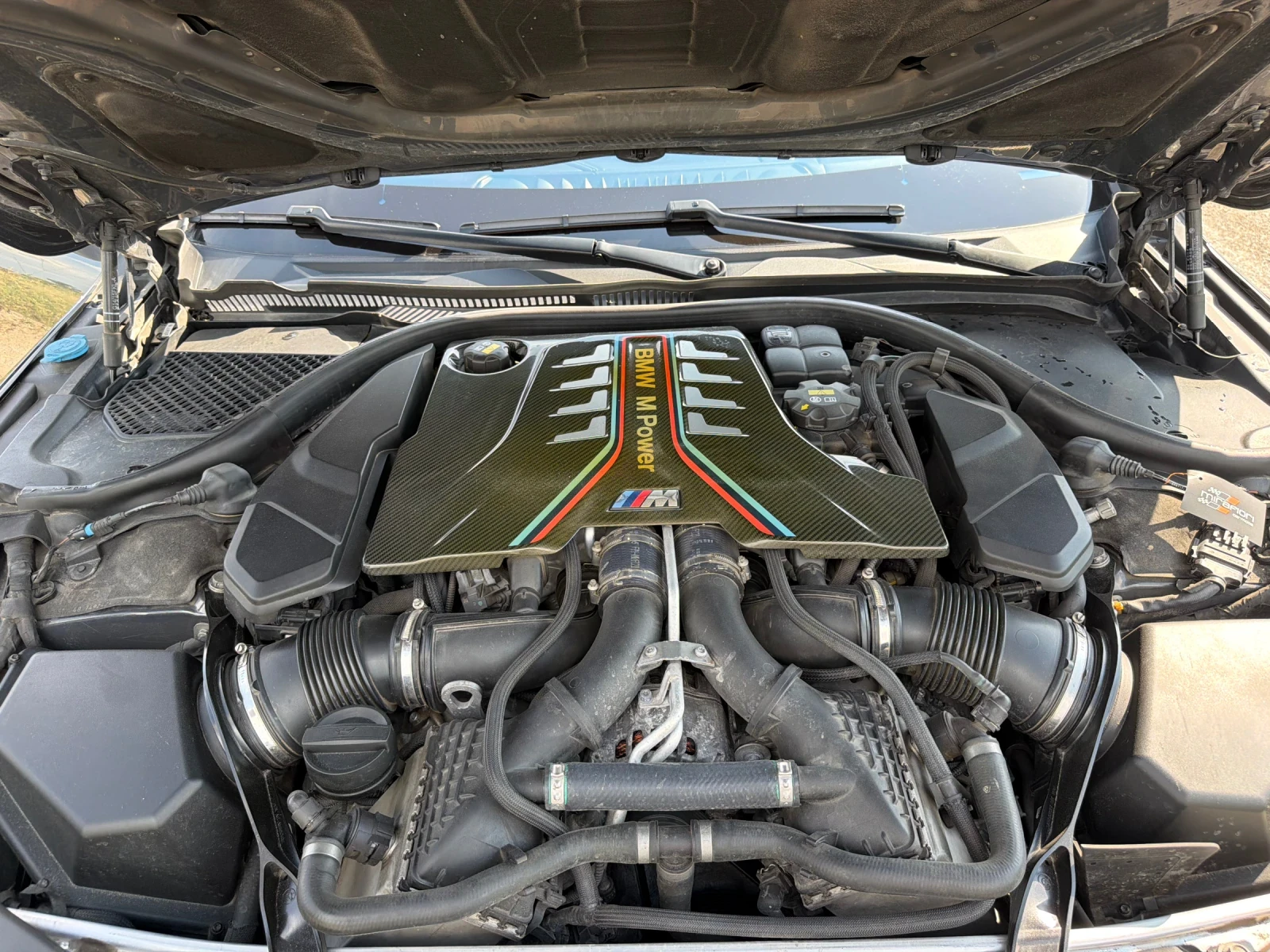 BMW M8 Competition FULL OPTION, снимка 9 - Автомобили и джипове - 55349983