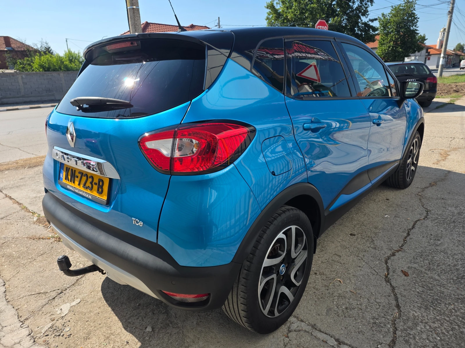 Renault Captur NAVI-КАМЕРА-SWISS, снимка 4 - Автомобили и джипове - 55390319