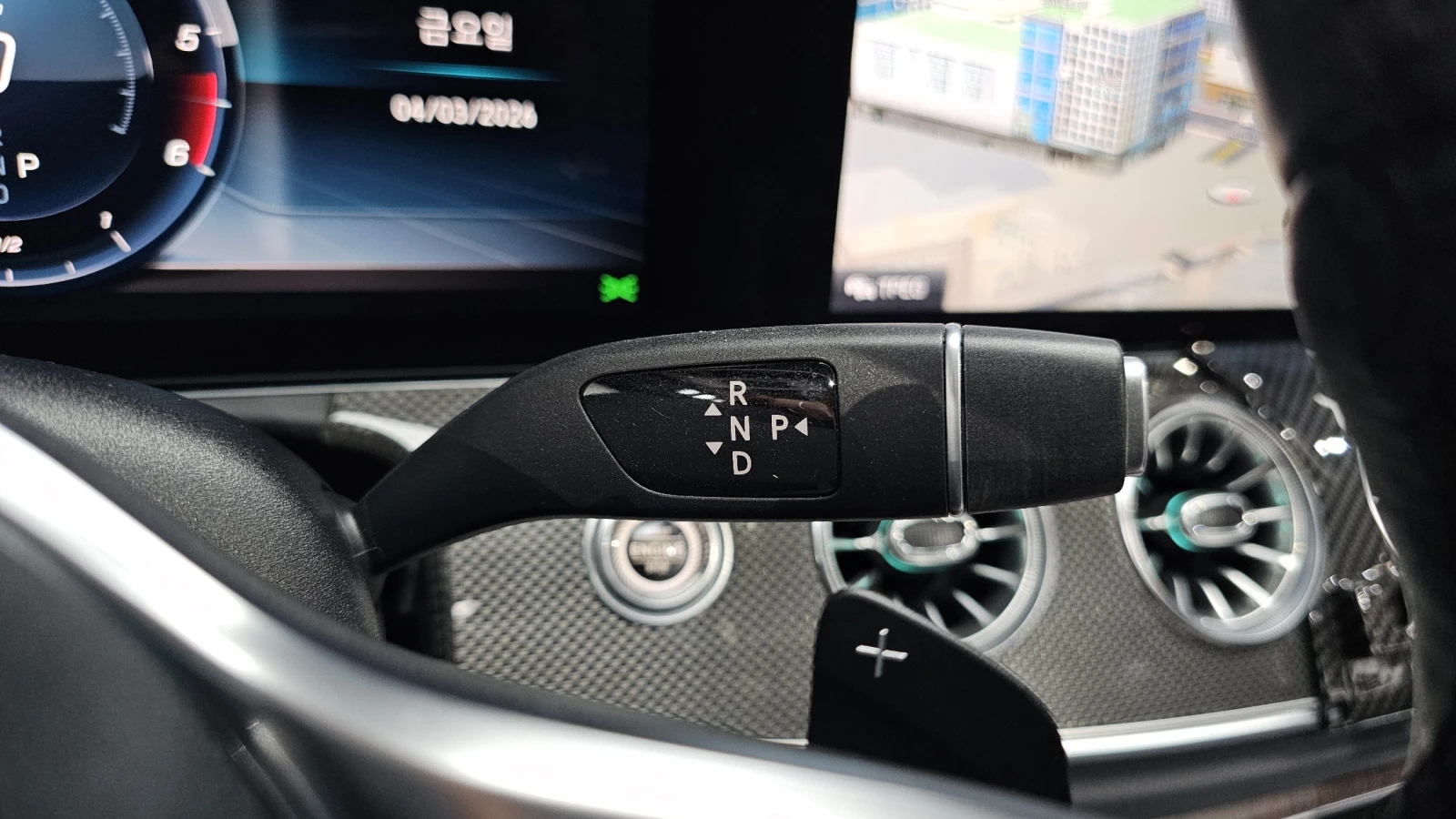 Mercedes-Benz CLS 300 BLIND SPOT* ЕЛ. БАГАЖНИК* HUD* ЛЮК* КРАЙНА ЦЕНА, снимка 9 - Автомобили и джипове - 55435393