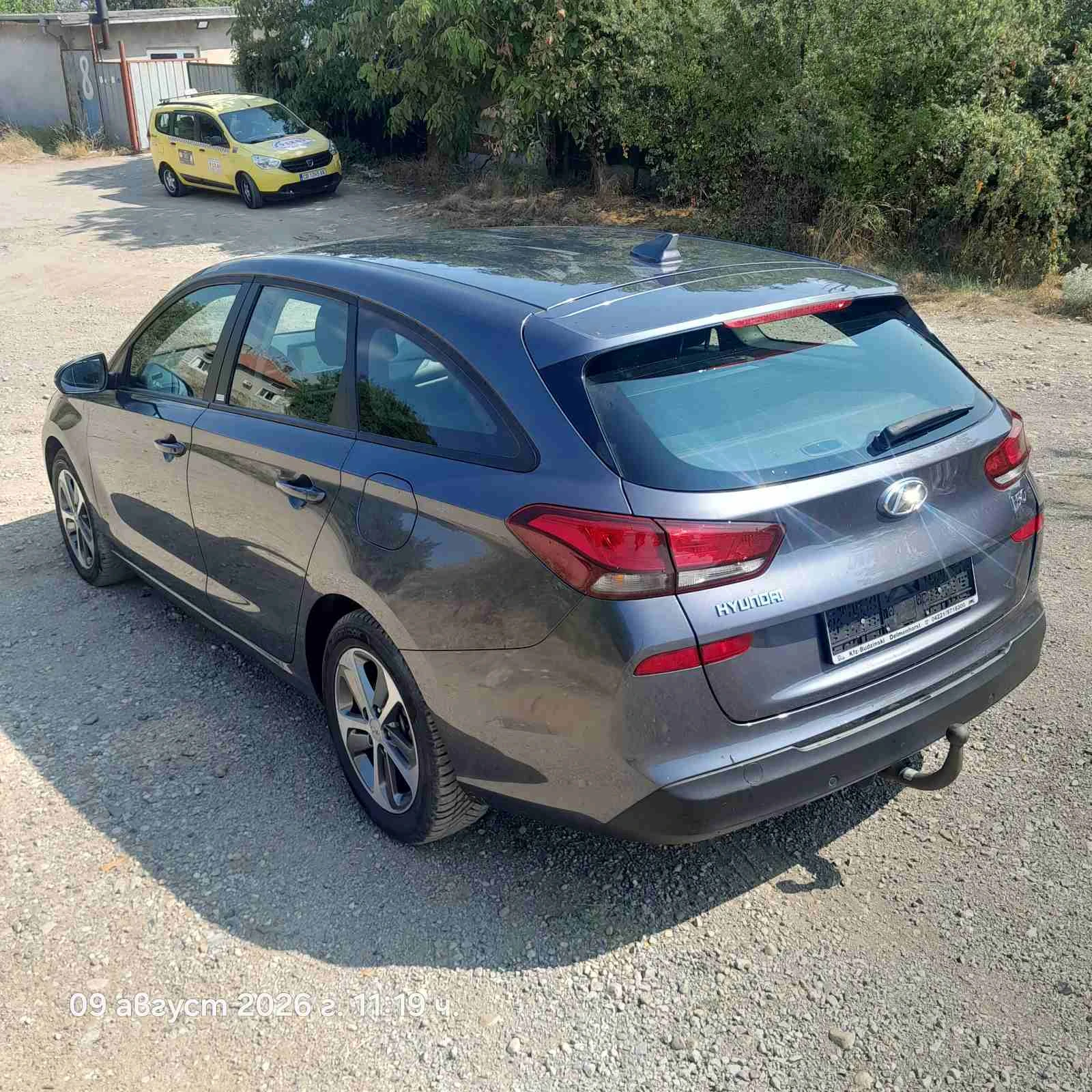 Hyundai I30 1.4 DOHC-101k.c., снимка 5 - Автомобили и джипове - 55617275