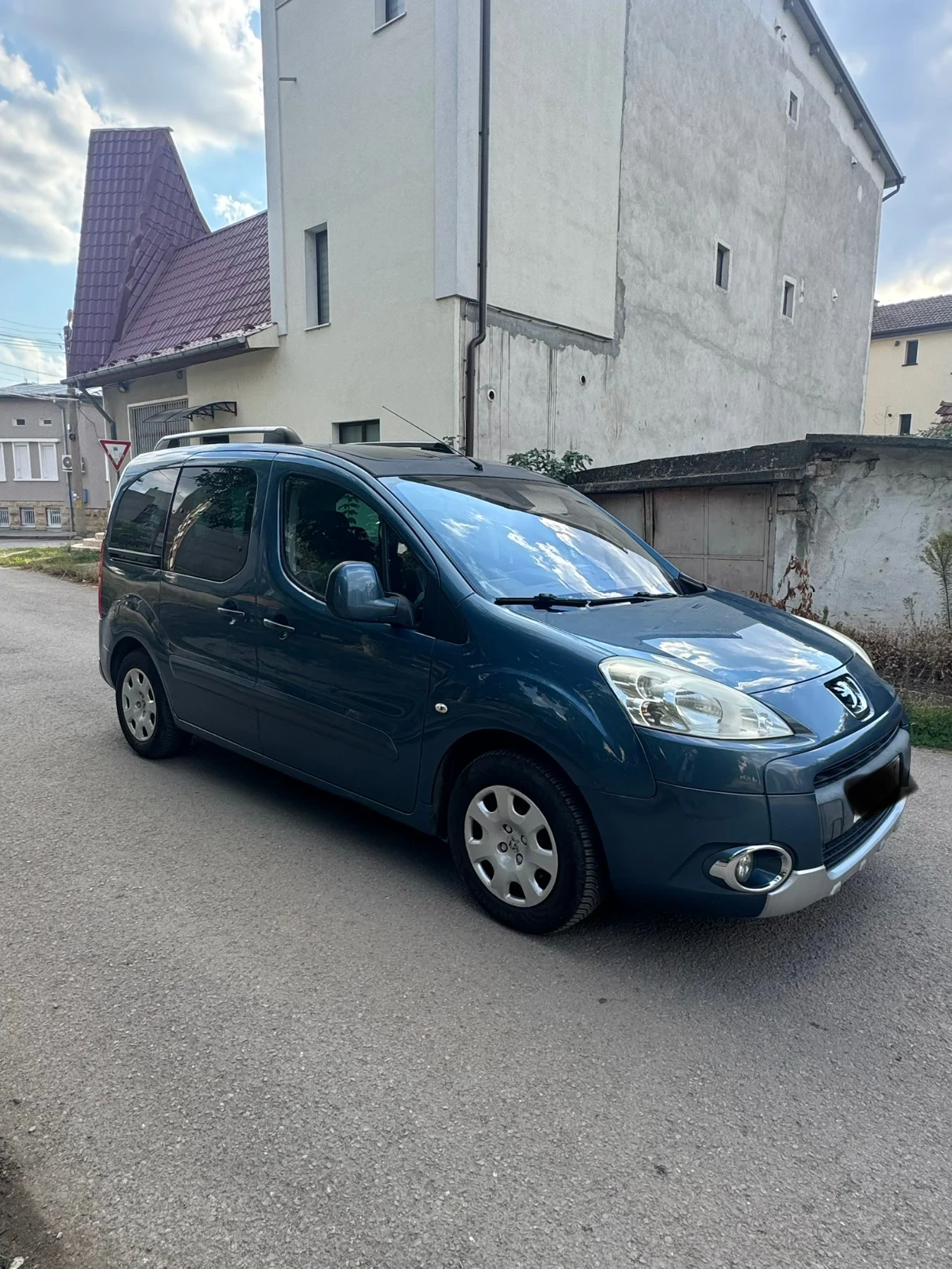 Peugeot Partner 1.6i 2011, снимка 3 - Автомобили и джипове - 55838475