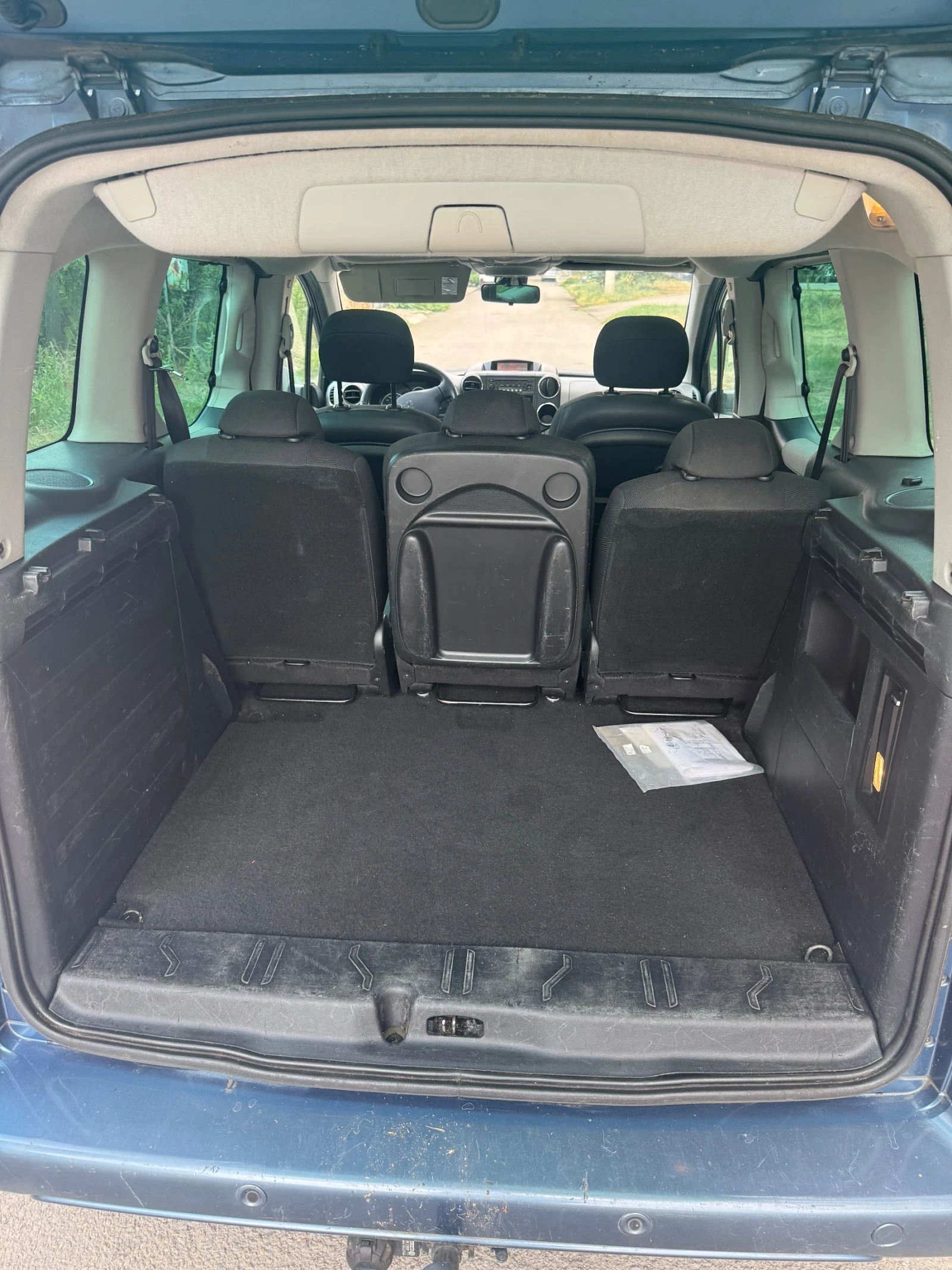Peugeot Partner 1.6i 2011, снимка 14 - Автомобили и джипове - 55838475