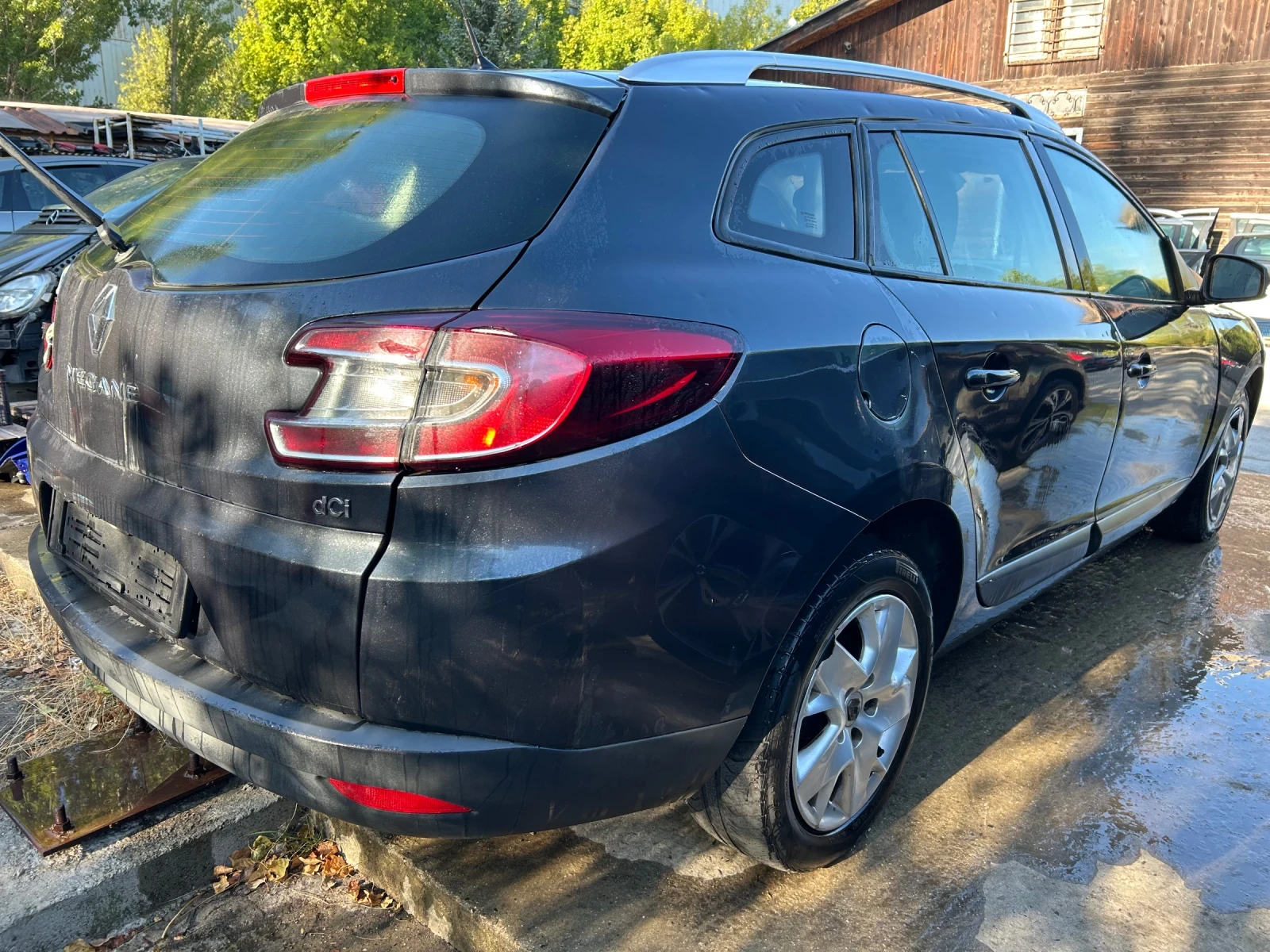 Renault Megane 1.5 dci, снимка 4 - Автомобили и джипове - 55989875