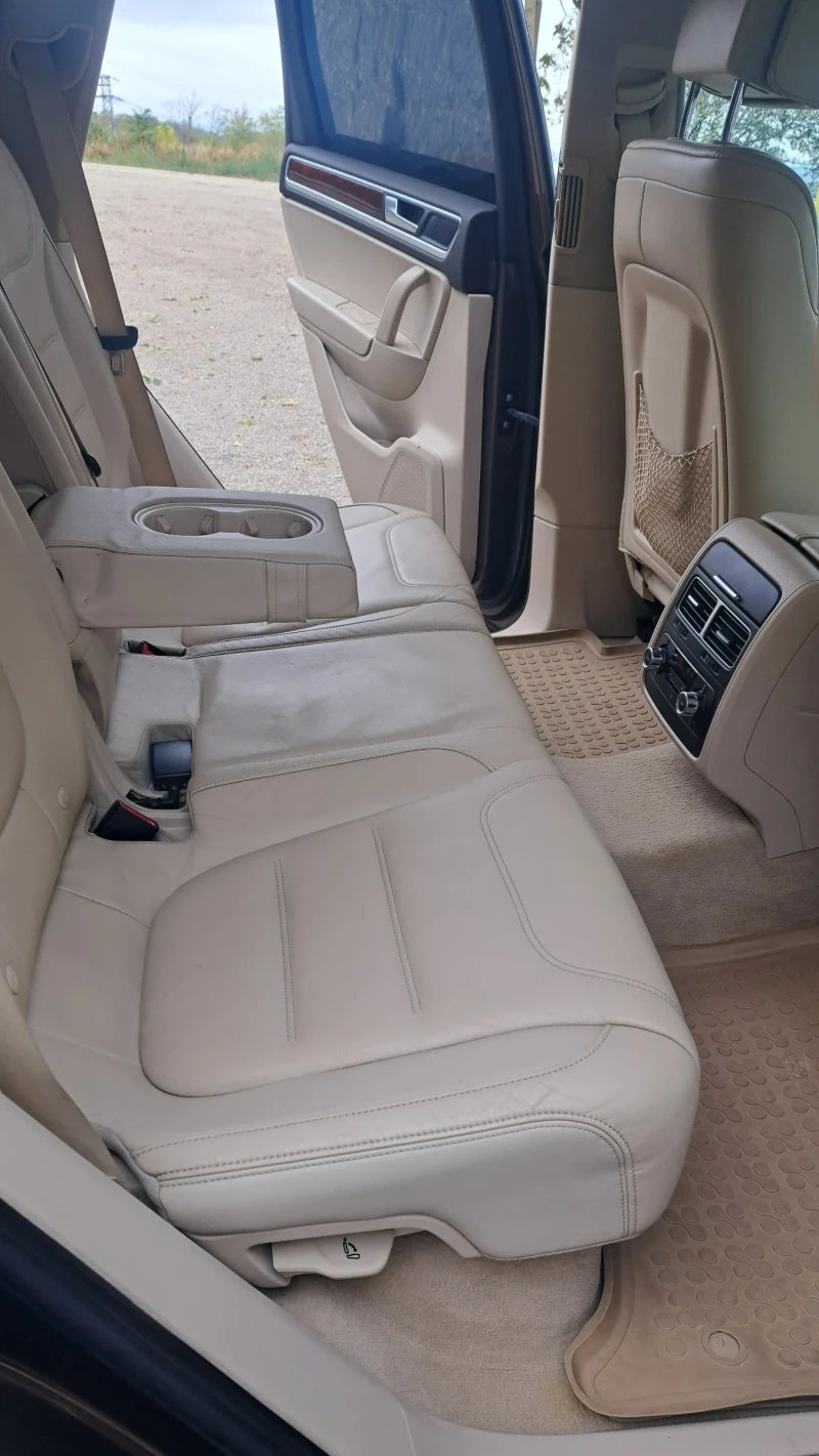 VW Touareg 3.0TDI 4X 4Exclusive R-line ПРОМОЦИЯ до края на го, снимка 14 - Автомобили и джипове - 51948888