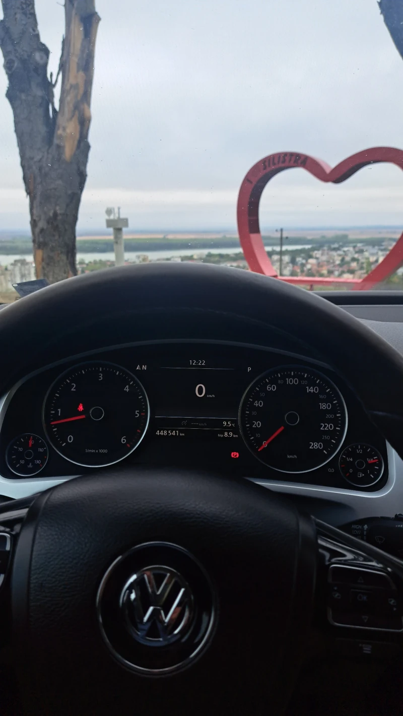 VW Touareg 3.0TDI 4X 4Exclusive R-line ПРОМОЦИЯ до края на го, снимка 10 - Автомобили и джипове - 51948888