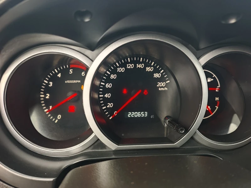 Suzuki Grand vitara 1.9/129кс 4х4, снимка 12 - Автомобили и джипове - 52564232