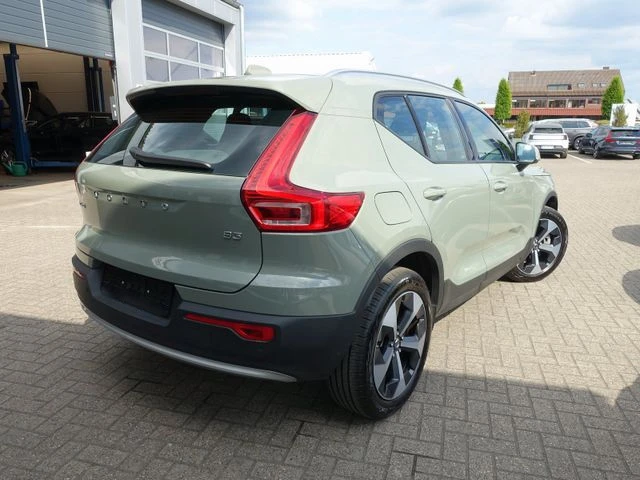 Volvo XC40 Core B3 Mild-Hybrid - изображение 2