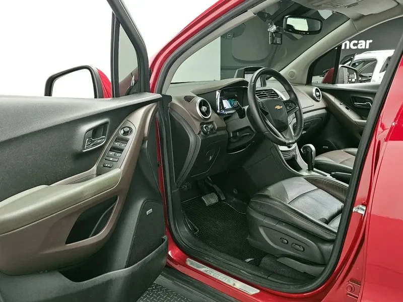 Chevrolet Trax 1.4, снимка 10 - Автомобили и джипове - 54330249