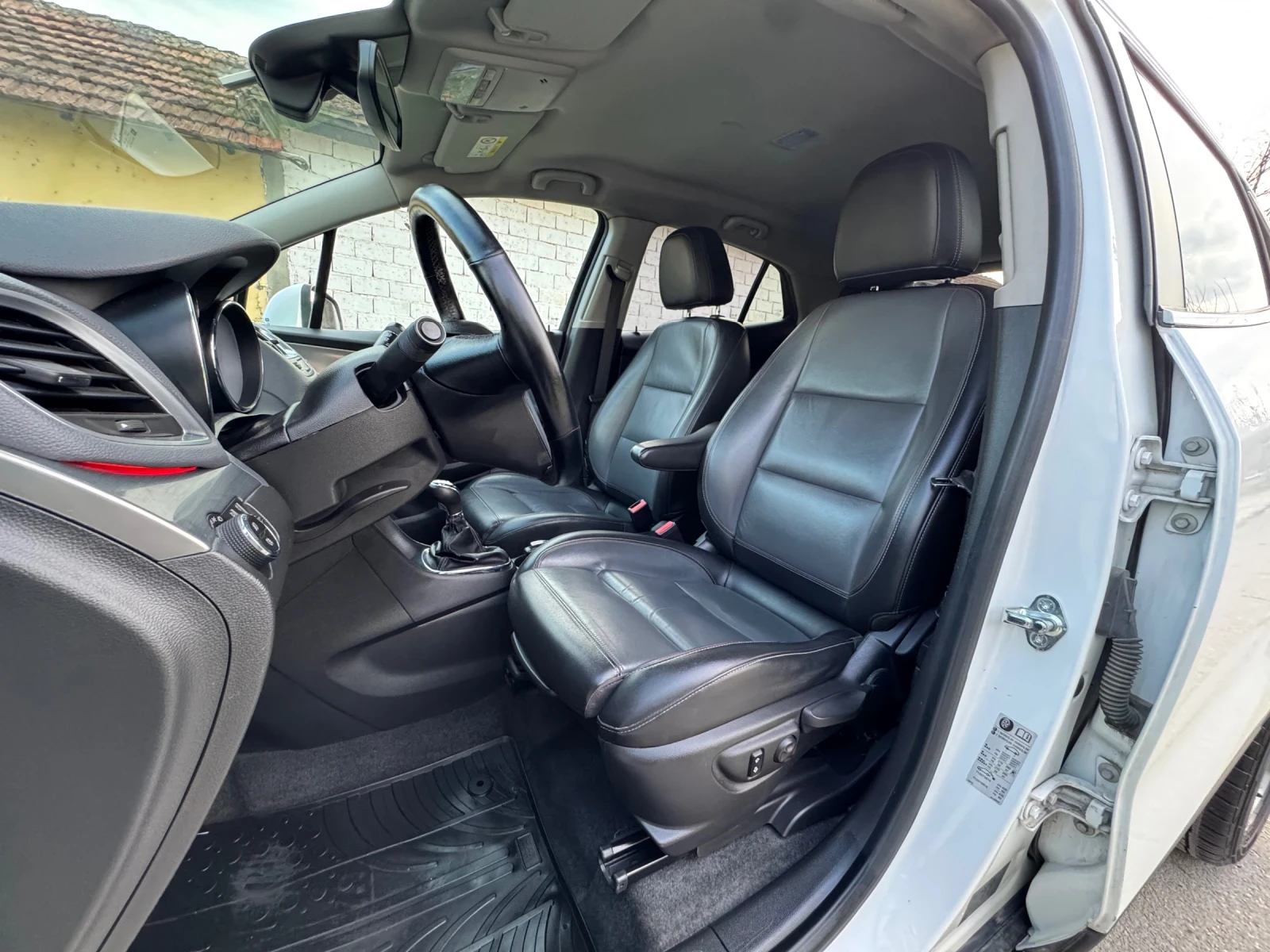 Opel Mokka 1.7CDTI;:4x4;:КОЖА;:Всички екстри !!! - изображение 6