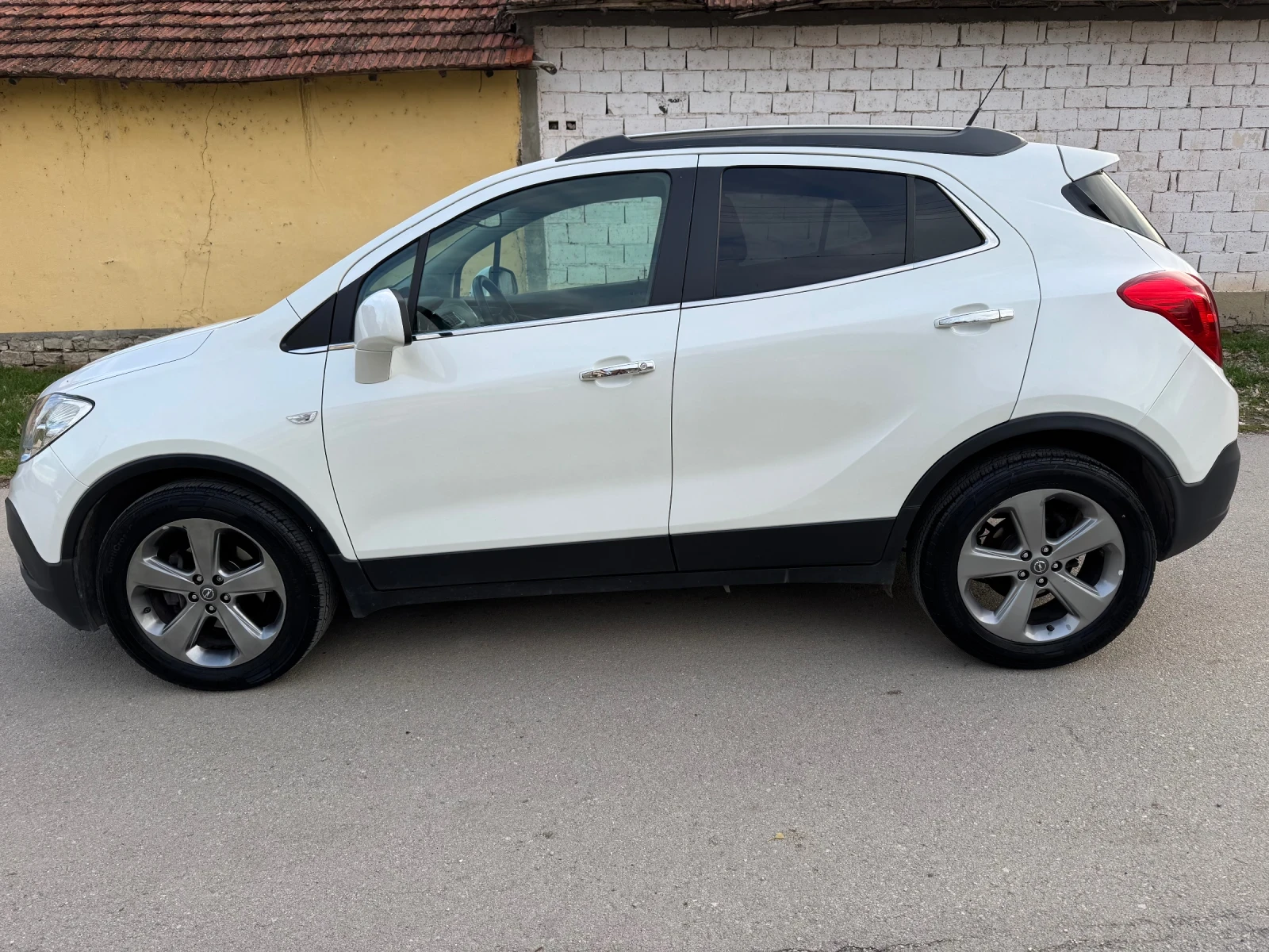 Opel Mokka 1.7CDTI;:4x4;:КОЖА;:Всички екстри !!! - изображение 2