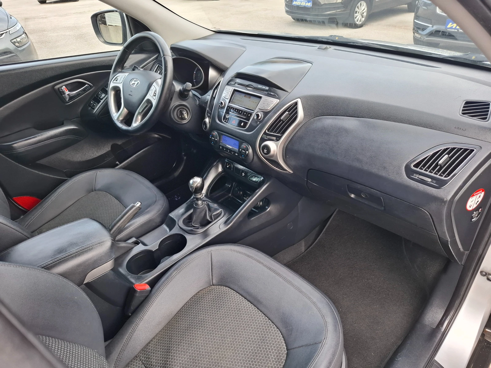 Hyundai IX35 2.0 CRDI 4WD 6 СКЖРОСТИ - изображение 10