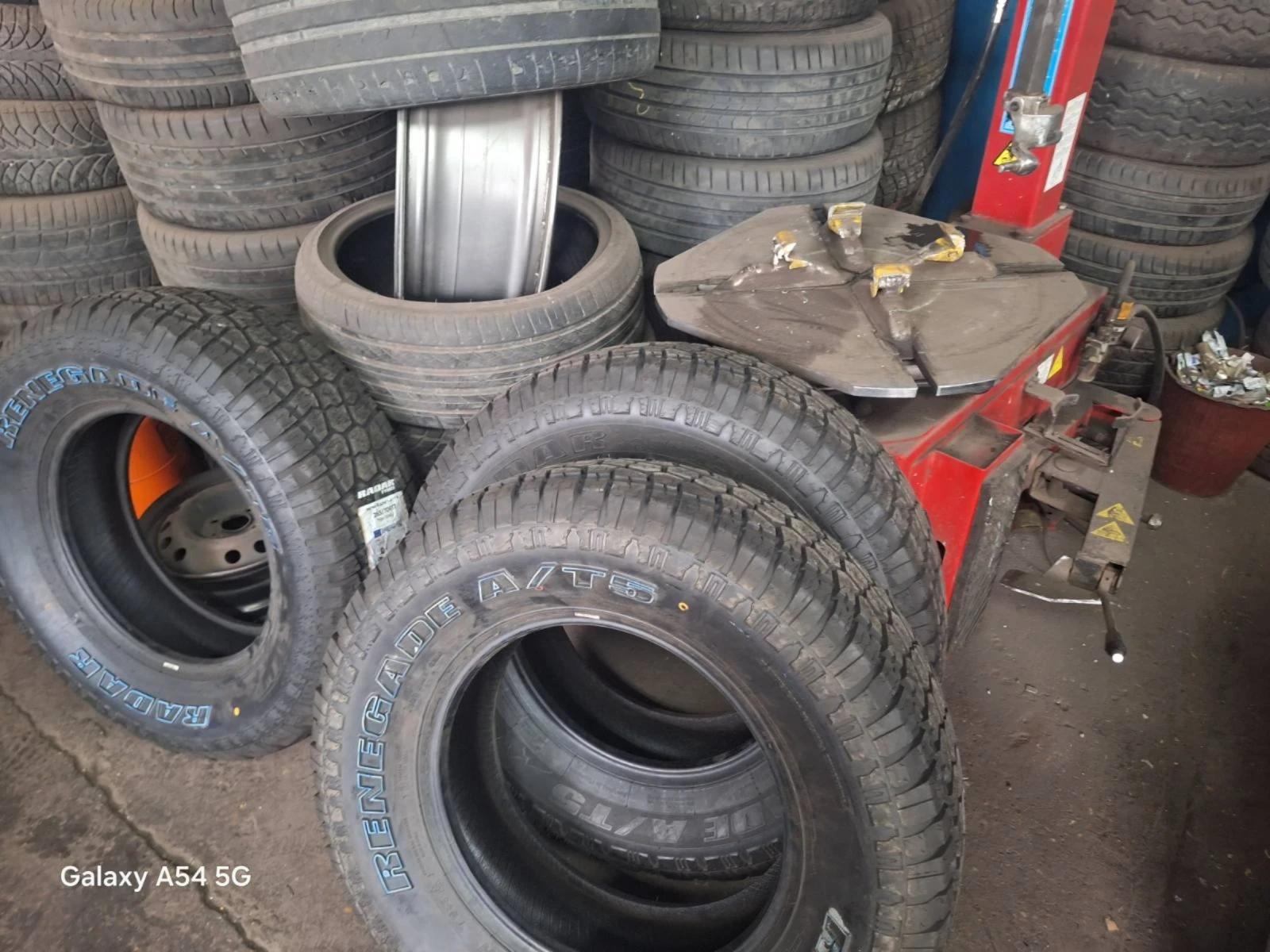 Jeep Commander 3.0d. БАРТЕР, снимка 16 - Автомобили и джипове - 52941187