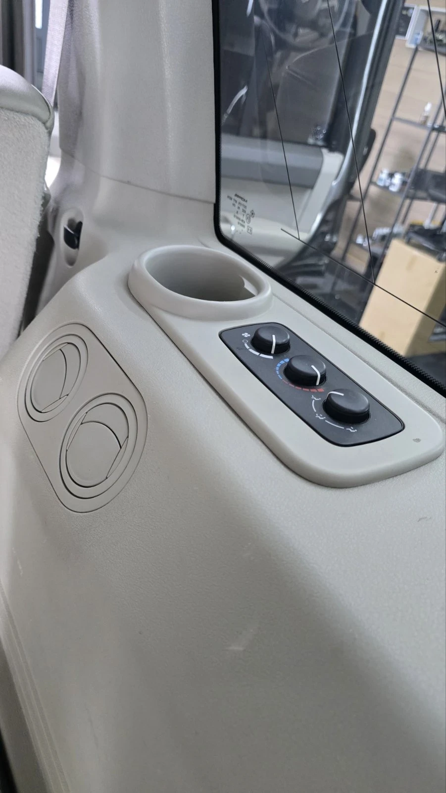 Jeep Commander 3.0 v8 | Mobile.bg   17