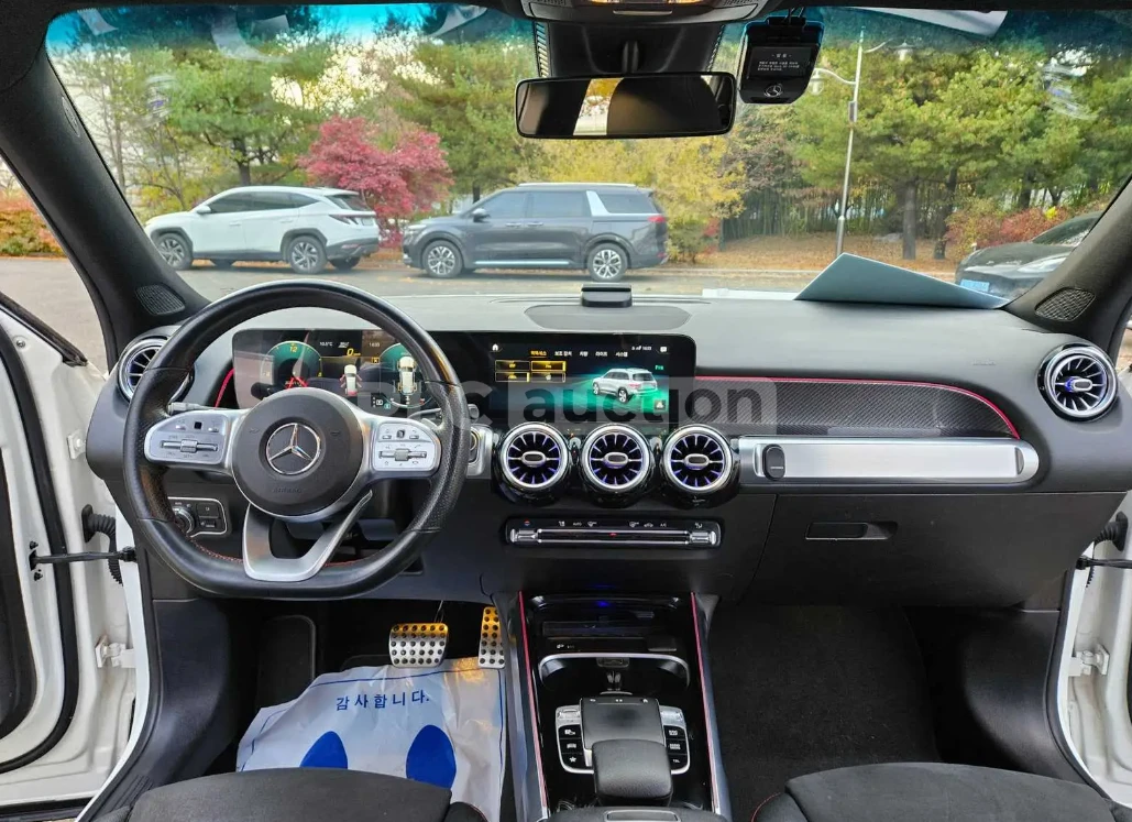 Mercedes-Benz GLB 250 4MATIC* AMG LINE, снимка 8 - Автомобили и джипове - 54224542