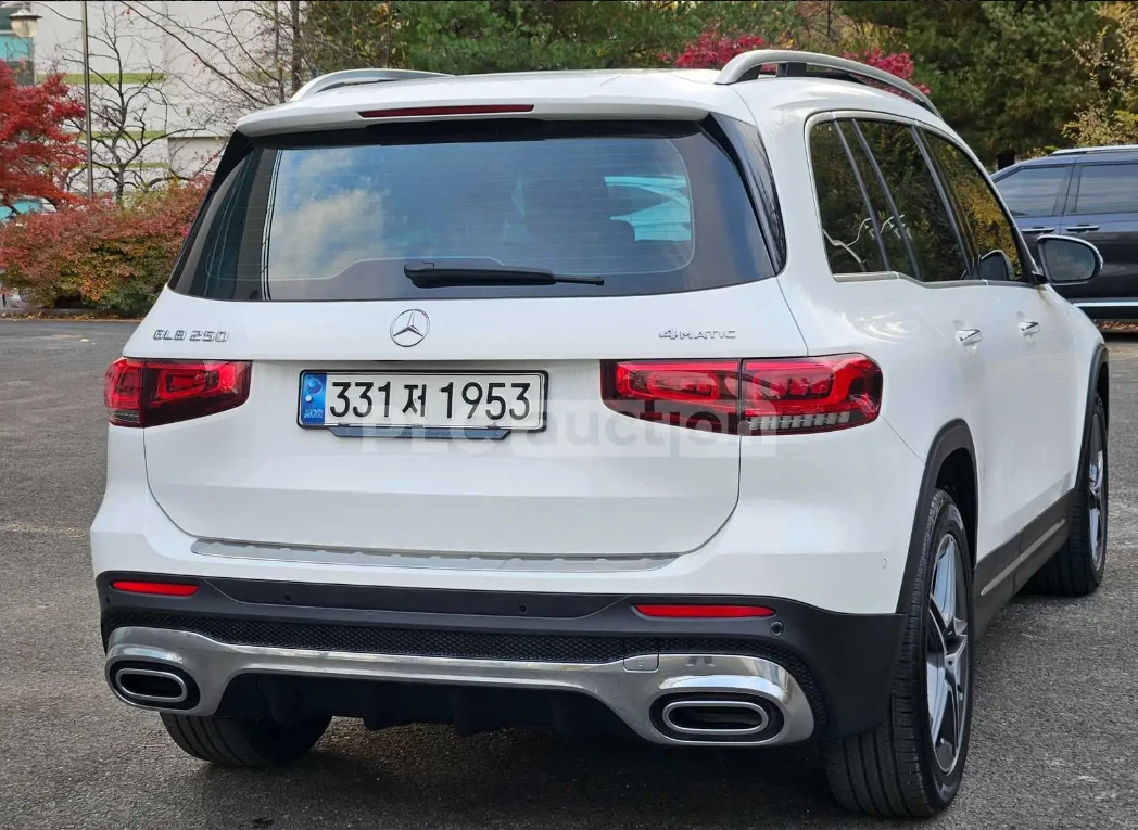 Mercedes-Benz GLB 250 4MATIC* AMG LINE, снимка 4 - Автомобили и джипове - 54224542