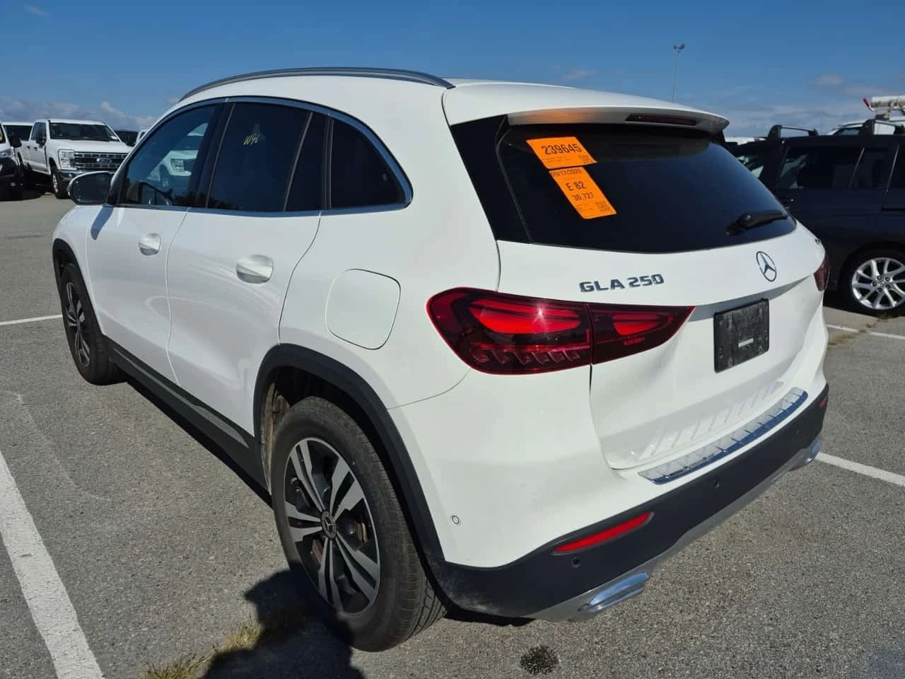 Mercedes-Benz GLA * 250 * CARFAX * , снимка 4 - Автомобили и джипове - 56279841
