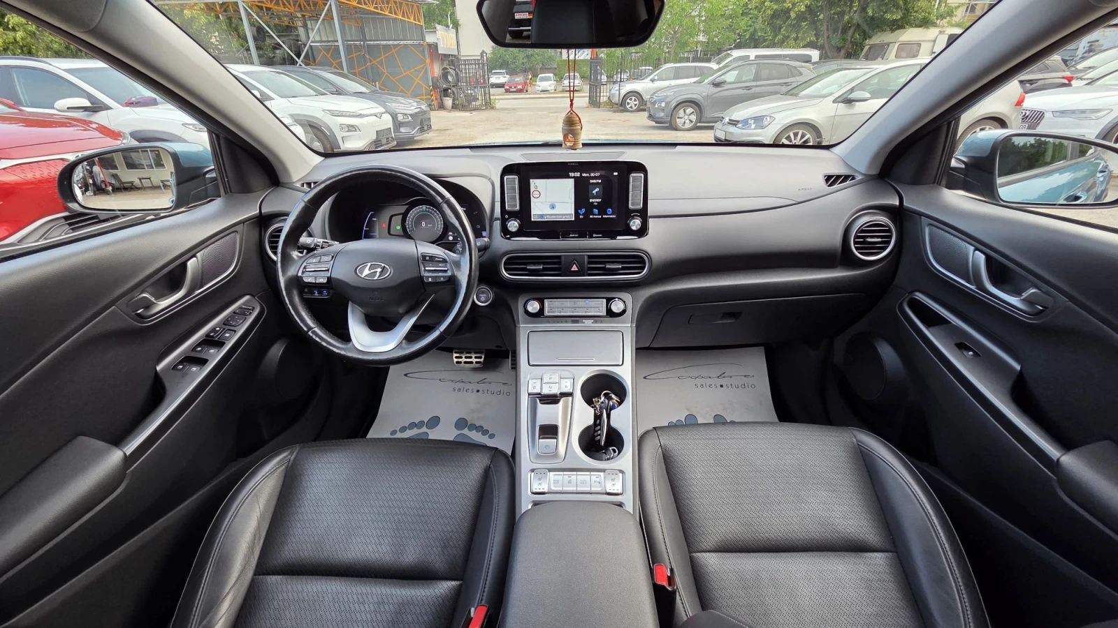 Hyundai Kona SOH100%, снимка 11 - Автомобили и джипове - 56309908