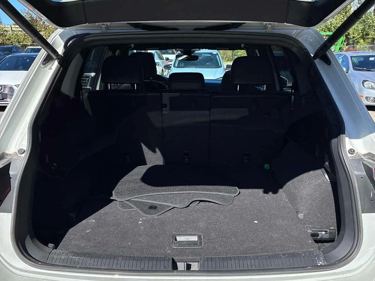 VW Tiguan Highline R Line /360/Fender/���������  | Mobile.bg � ����������� 17