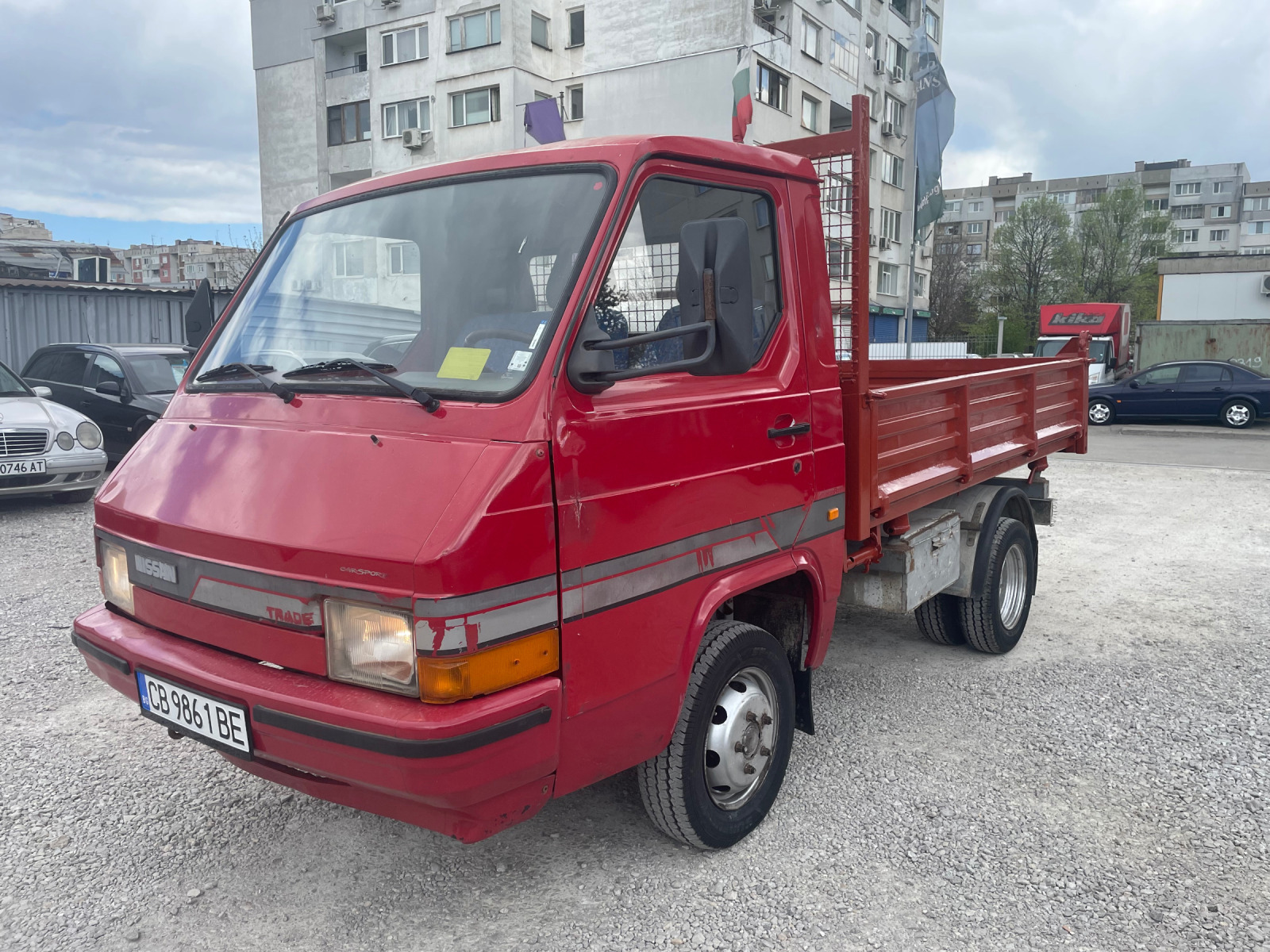 Nissan Trade Тристранен Самосвал - изображение 2