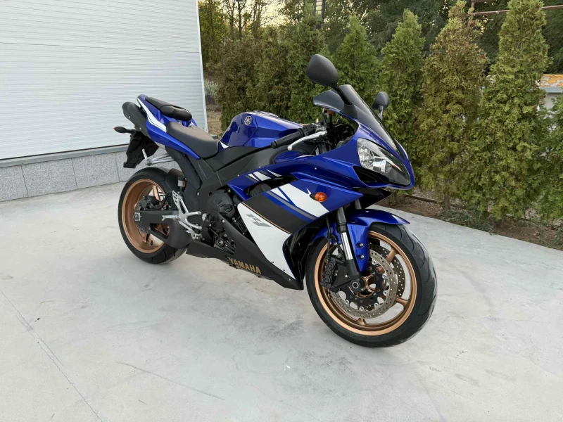 Yamaha YZF-R1