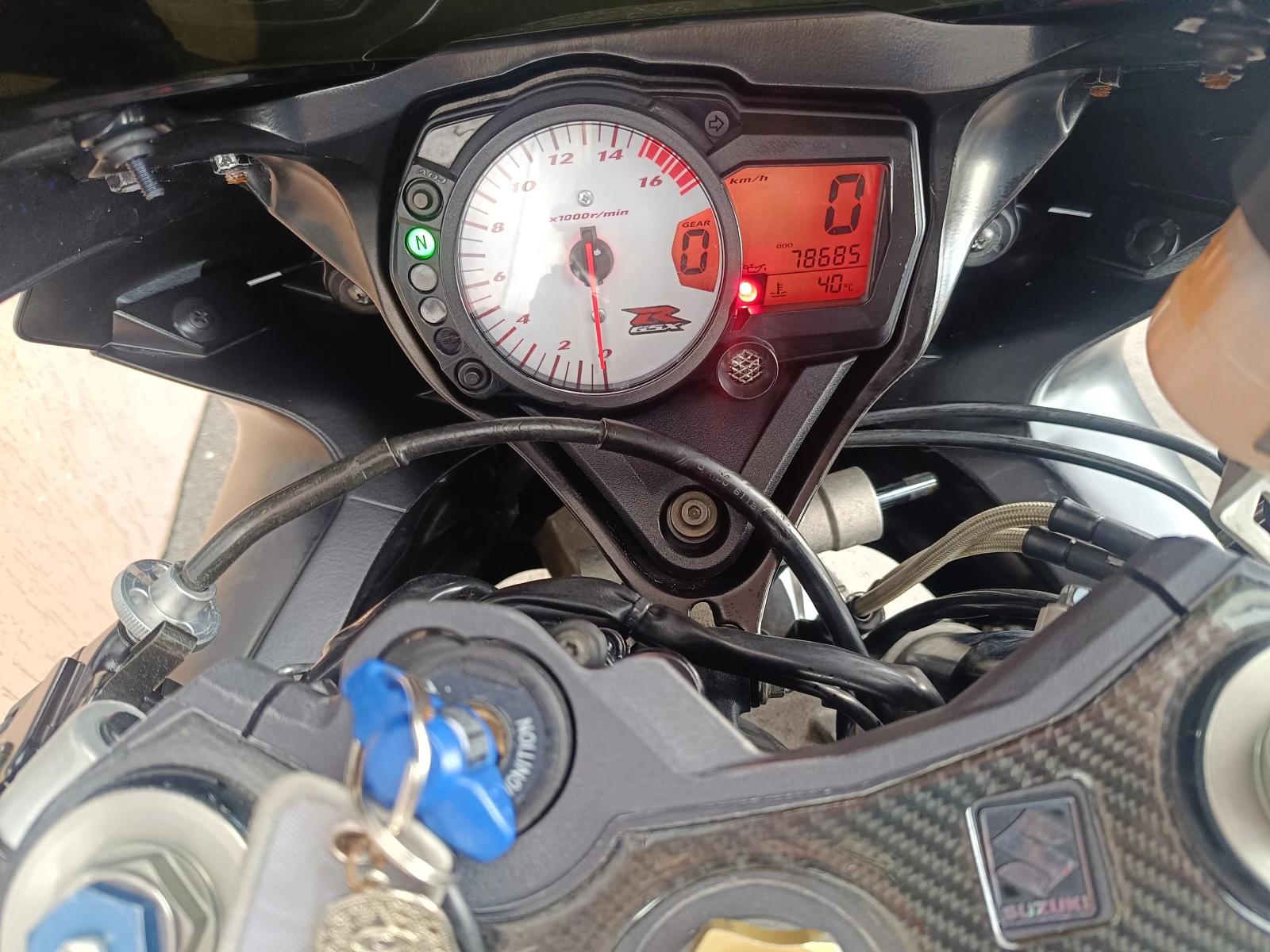 Suzuki Gsxr 750 - изображение 6