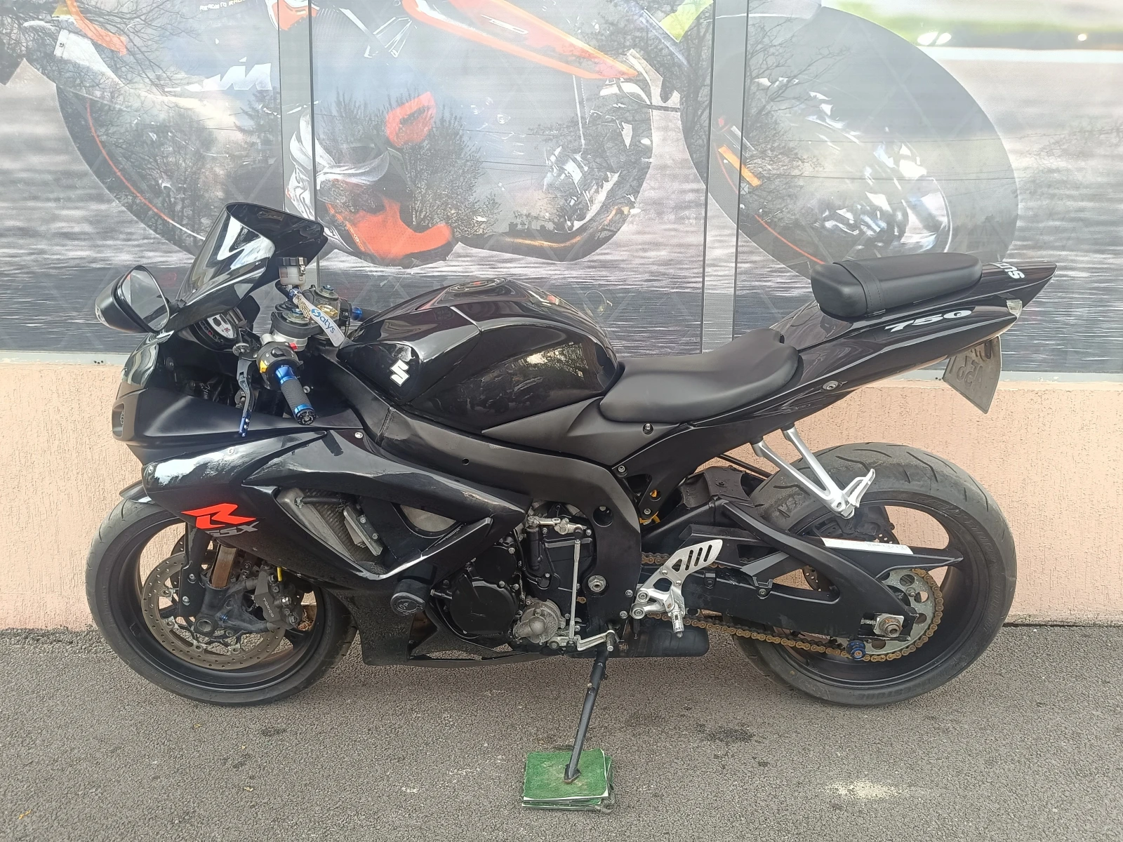 Suzuki Gsxr 750 - изображение 10