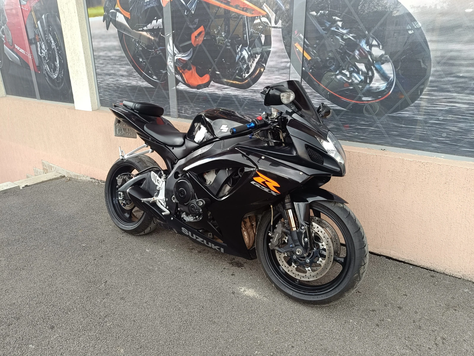 Suzuki Gsxr 750 - изображение 2