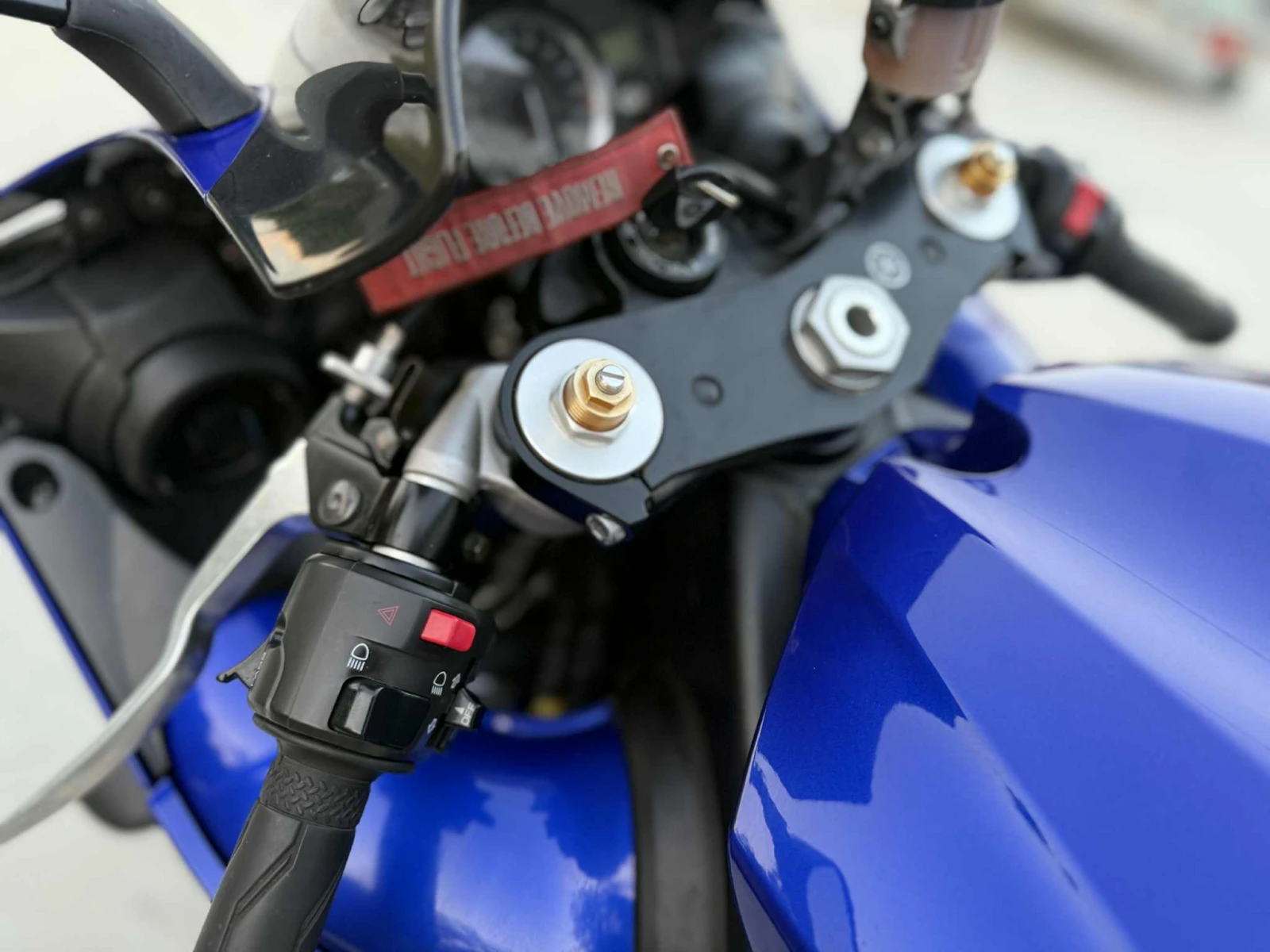 Yamaha YZF-R1  - изображение 10