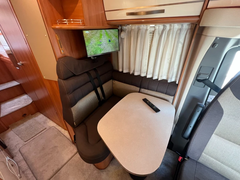 Кемпер HYMER / ERIBA MLT 580 SAT  АВТОМАТИК КЛИМАТИК, снимка 8 - Каравани и кемпери - 50710172