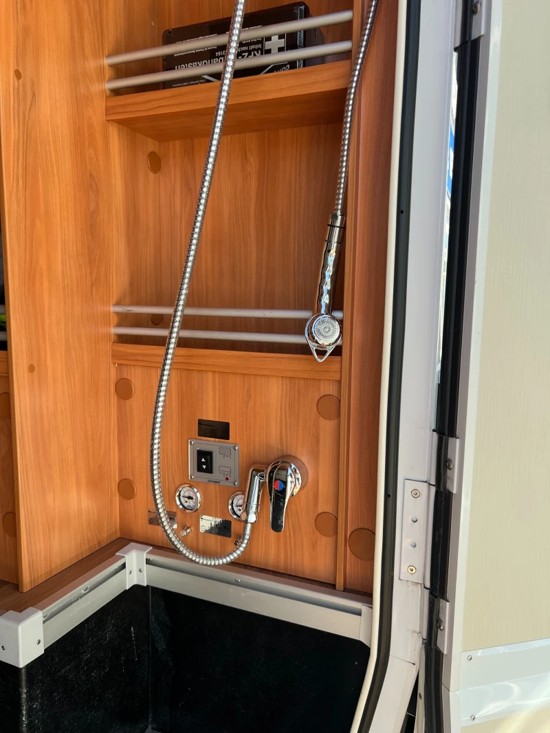 Кемпер HYMER / ERIBA MLT 580 SAT  АВТОМАТИК КЛИМАТИК, снимка 14 - Каравани и кемпери - 50710172