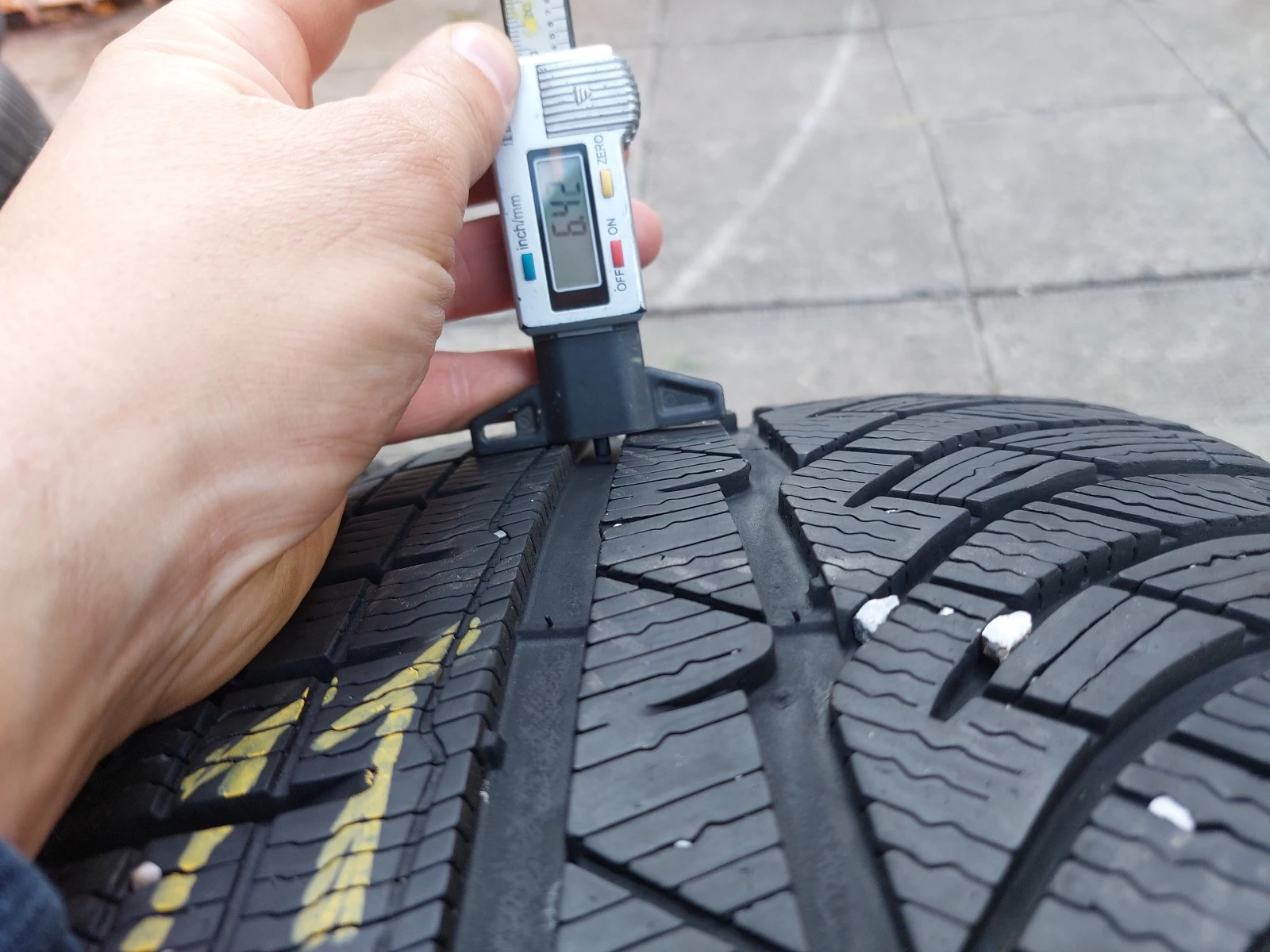  225/40R18 | Mobile.bg   4