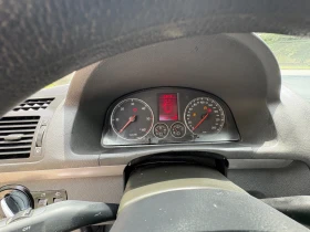 VW Touran 1.9 / 7 местен/6 скорости - 5700 лв. - 37189957 10