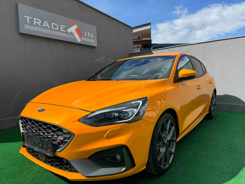 Ford Focus ST Hatchback 2.3i EcoBoost, снимка 1 - Автомобили и джипове - 47307228