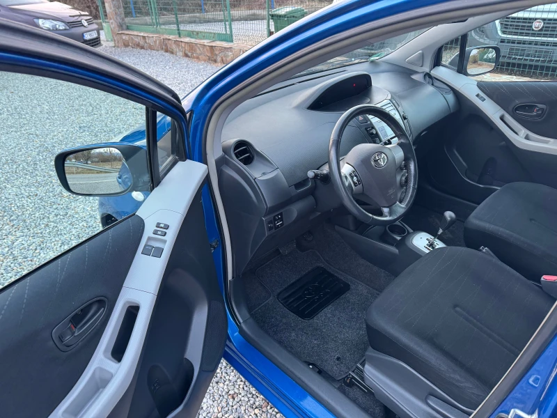 Toyota Yaris 1.3i* Автоматик* Климатик* Германия* Оригинал* 87к, снимка 8 - Автомобили и джипове - 47982343