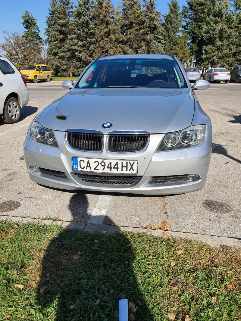 BMW 320 Touring, снимка 6 - Автомобили и джипове - 48831388