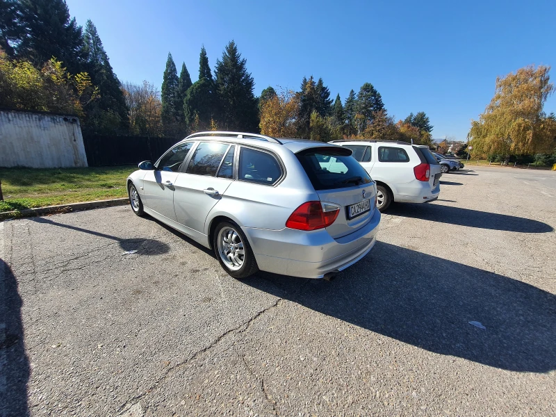 BMW 320 Touring, снимка 3 - Автомобили и джипове - 48831388