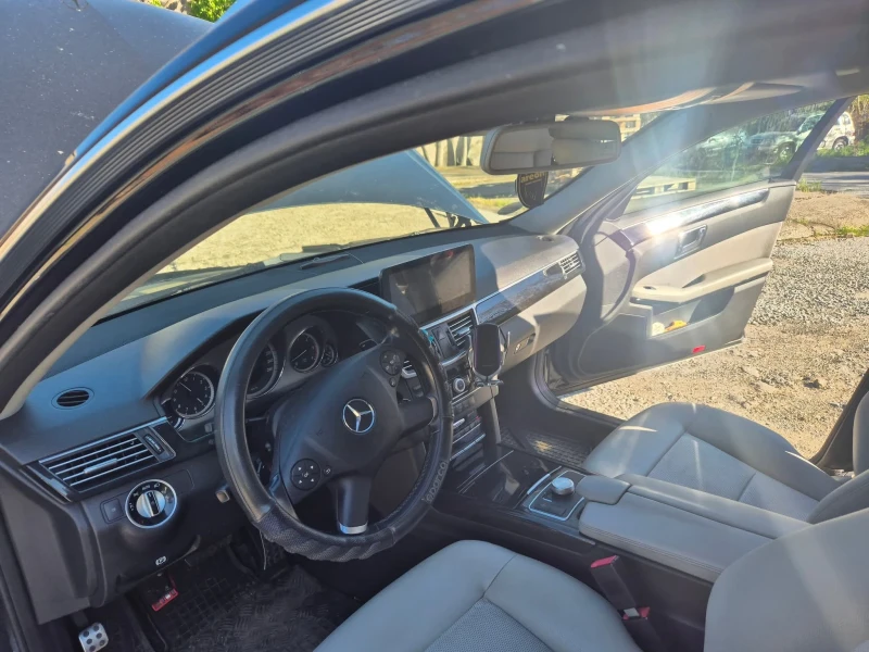 Mercedes-Benz E 350 3.5, снимка 4 - Автомобили и джипове - 51386629