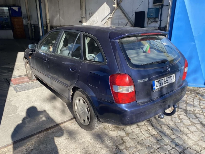 Mazda 323