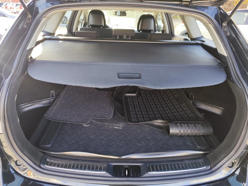 Toyota Avensis 2.0i* АВТОМАТИК* NAVI* LED* , снимка 14 - Автомобили и джипове - 52494104