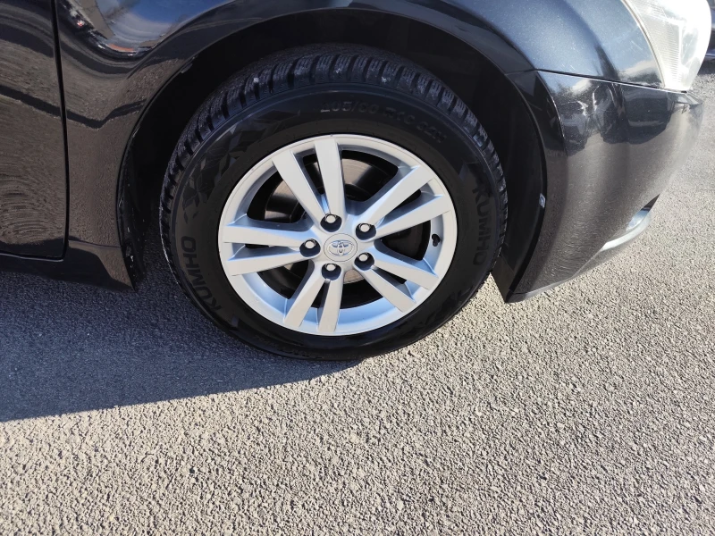 Toyota Avensis 2.0i* АВТОМАТИК* NAVI* LED* , снимка 17 - Автомобили и джипове - 52494104